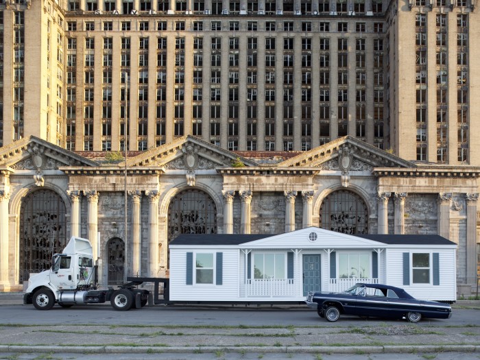The Mobile Homestead in front of the abandoned Detroit Central Station, 2010  Photo: Corine Vermuelen